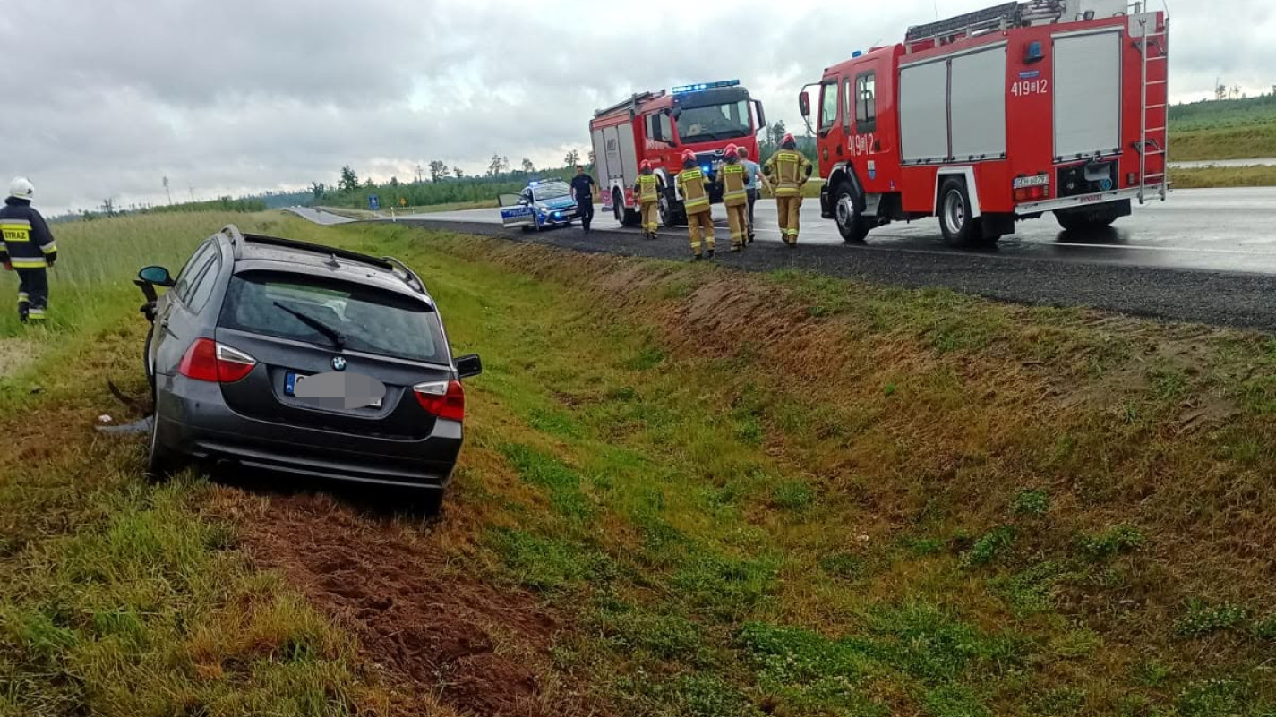 Kolizja na drodze krajowej 22 koło Rytla. Kierowca BMW był kompletnie pijany