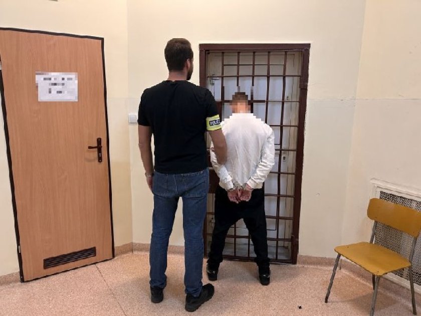 Przyszedł po pieniądze do oszukanego mieszkańca gminy Chojnice, został zatrzymany w Warszawie. Wpadł tzw. odbierak 