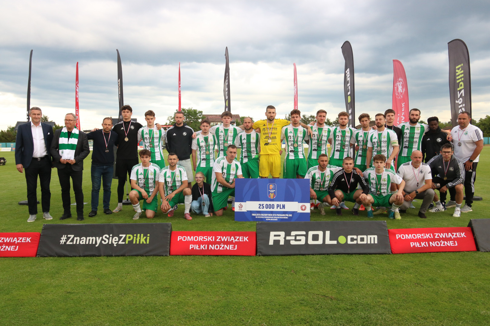 Start Miastko wywalczył awans, ale nie chce grać w IV lidze. KP Starogard chciał grać w III lidze, ale został bez awansu. No i bez Pucharu Polski