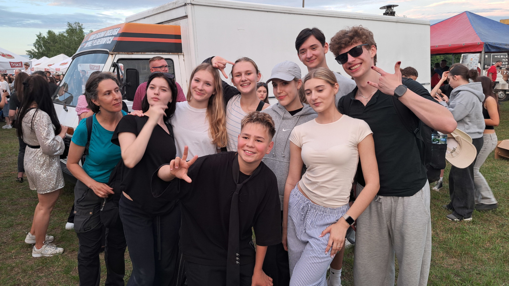 Trwają Dni Człuchowa. W piątek (19.06) na scenie wystąpiły lokalne talenty, a potem Wiktor Sas i Edyta G&oacute;rniak (FOTO)