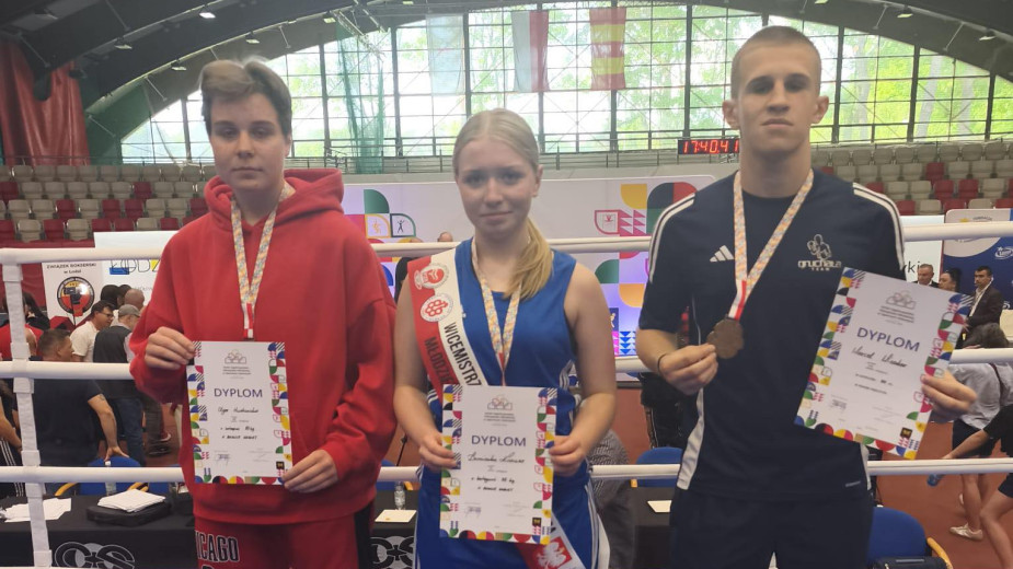 Trzy medale Boxing Team Chojnice podczas Ogólnopolskiej Olimpiady Młodzieży. Srebro ma Dominika Krauze, a brązowe krążki Olga Muchowska i Marcel Miszker