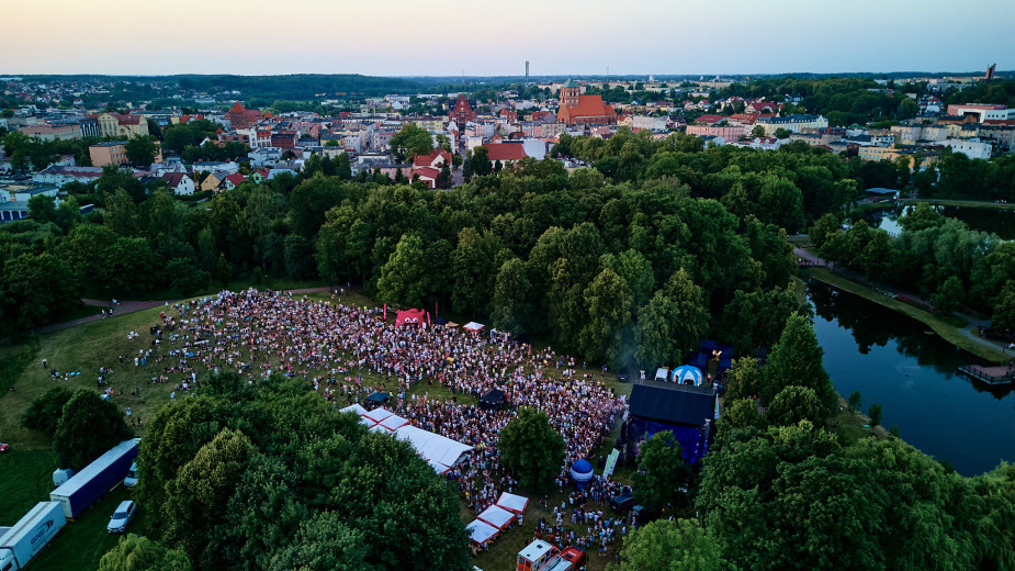 Dni Chojnic 2026 za nami. W Parku 1000-lecia wystąpiły gwiazdy: Bryska i Andrzej Piaseczny