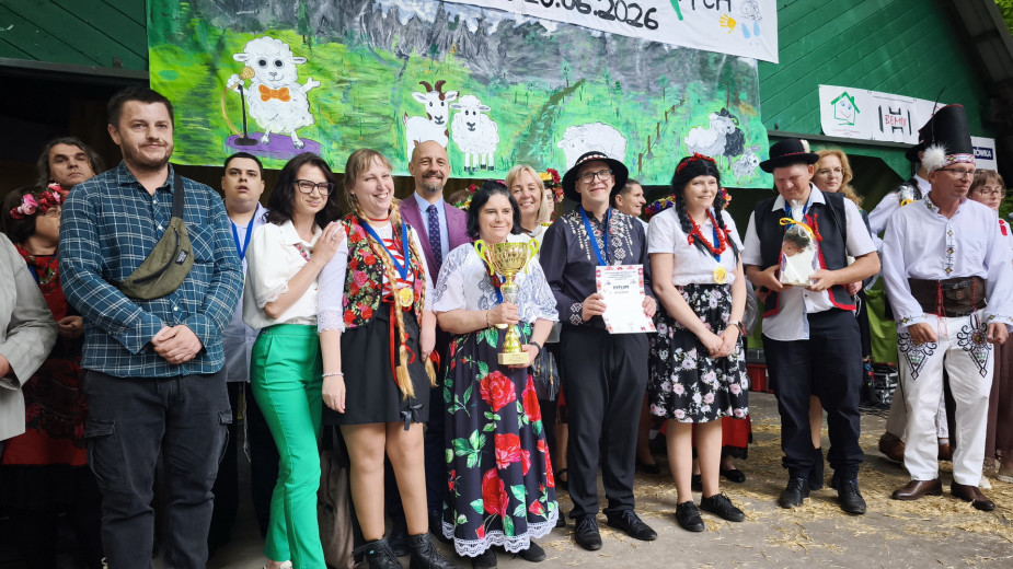 Środowiskowy Dom Samopomocy z Kruszwicy wygrał 10. jubileuszową edycję Festiwalu Piosenki Turystycznej dla osób z niepełnosprawnościami w Więcborku FOTO