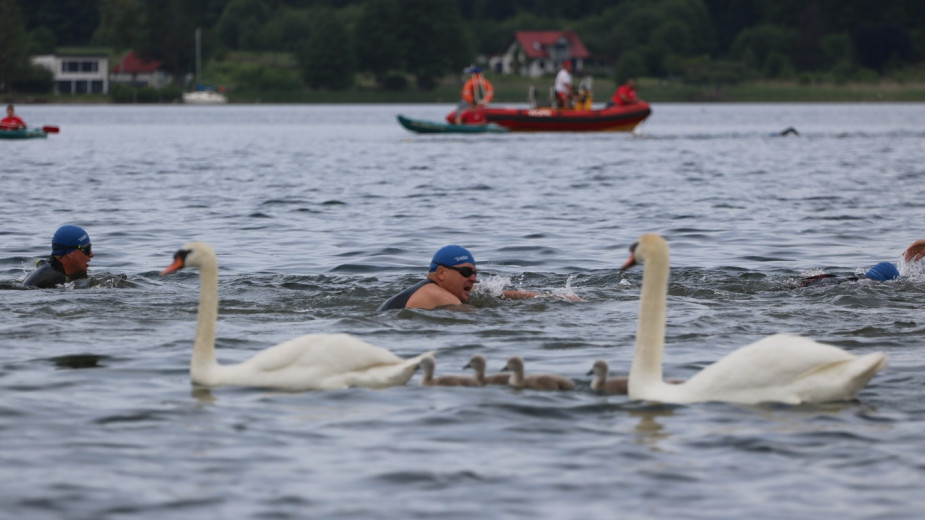 Blisko 500 zawodników na mecie triathlonu w Charzykowach. To powrót po czterech latach przerwy. To był start nr 1 dla mnie w tym roku FOTO
