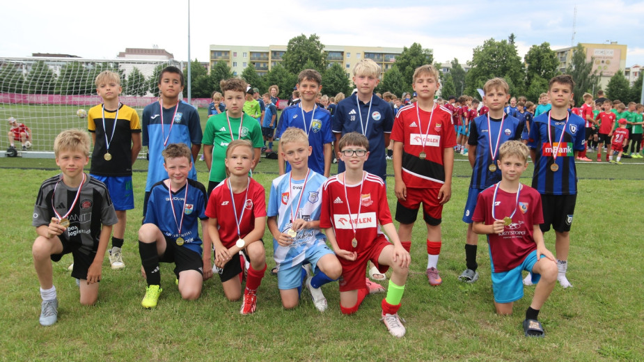 "Oblewaliśmy się wodą, siedzieliśmy dużo w cieniu". Walczyli z rywalami i upałem. Za nami druga edycja turnieju piłkarskiego Chojnice Cup (FOTO, WYNIKI)