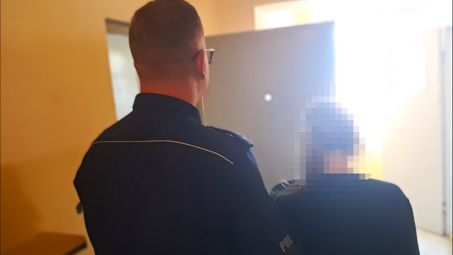Na widok radiowozu zaczęła się nerwowo zachowywać. Okazało się, że 29-latka z powiatu kościerskiego ma przy sobie narkotyki