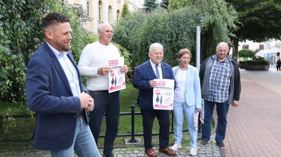 Jutro 14.06 w Warszawie protest przeciw zmianom w edukacji. PiS w Chojnicach namawia do udziału
