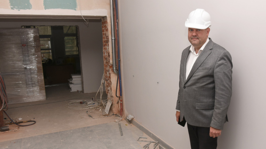 Nowy rok szkolny będzie już spokojny. Jesienią zakończy się rozbudowa Technikum numer 2 w Chojnicach (ROZMOWA)