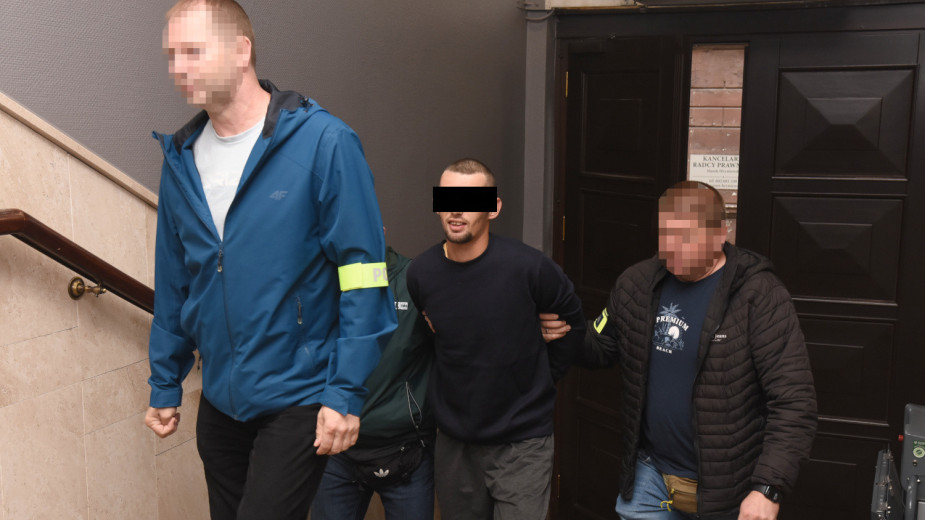 Zabójstwo połączone z rozbojem. Według wstępnych ustaleń śledczych kradzież Mercedesa była motywem zabójstwa AKTUALIZACJA
