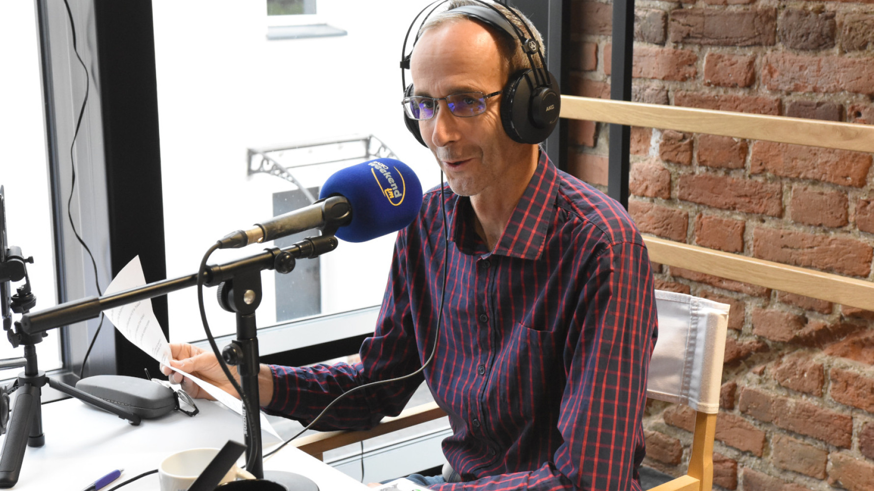 Nadawaliśmy na żywo z Debrzna i zapraszaliśmy na weekendowe święto gminy. Mobilne studio w nowo wyremontowanej baszcie przy murach miejskich (ROZMOWY, FOTO)