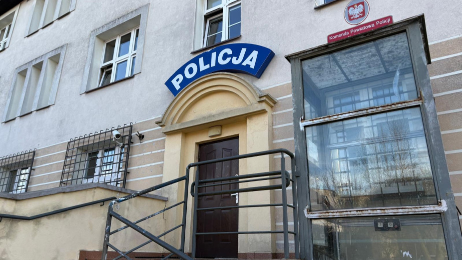 Driftował po ulicach Kościerzyny. 19-latek stracił prawo jazdy, otrzymał punkty karne i mandat