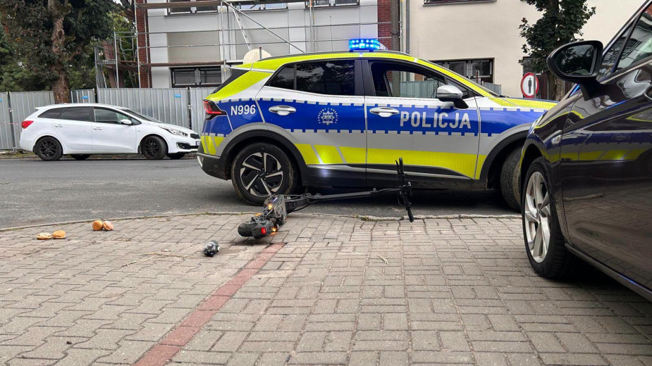 Zderzenie opla z hulajnogą elektryczną w Chojnicach. Kierowca auta nie ustąpił pierwszeństwa