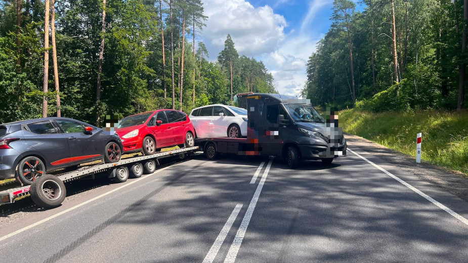 Z lawety odpadło koło. Utrudnienia na drodze krajowej nr 22 - droga zablokowana w Buszkowie
