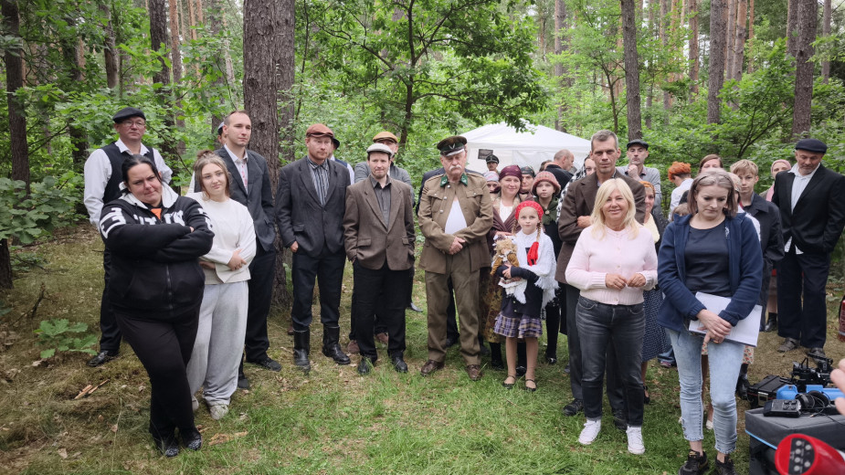 W sobotę (04.07) w lasach pod Tucholą ekipa filmu "Medalik. Pięciu z borów" zorganizowała kolejny plan zdjęciowy (FOTO, RELACJA)
