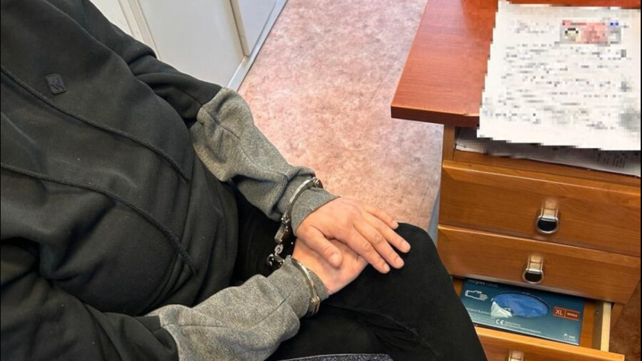 Mundurowi z powiatu chojnickiego w jeden dzień zatrzymali czworo poszukiwanych. Mieszkanka Chojnic odsiedzi wyrok za groźby