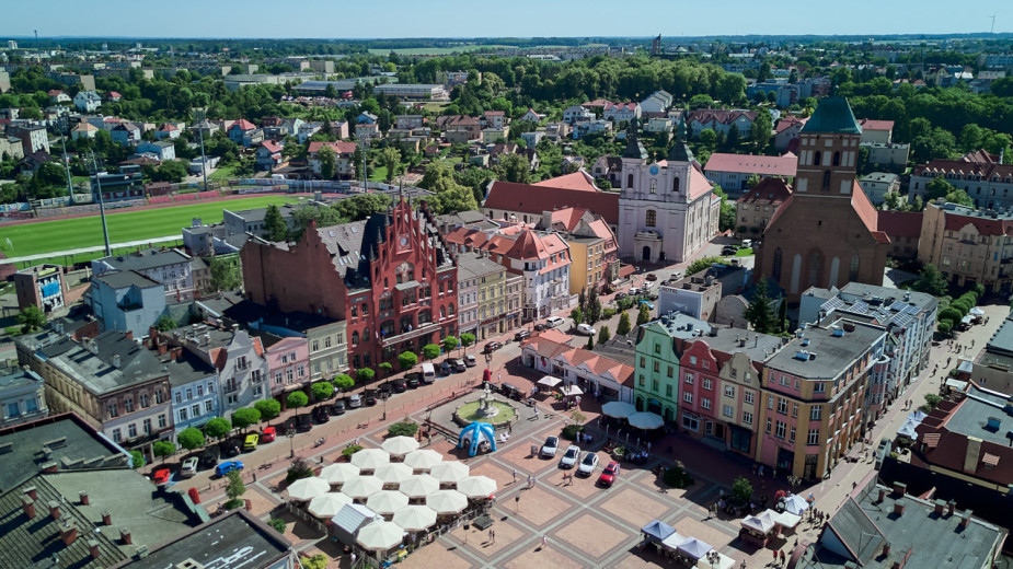 Czy w Chojnicach zamieszkuje ponad 40 tys. osób? Burmistrz przygląda się eksperymentalnej metodzie badania cyfrowych śladów życia