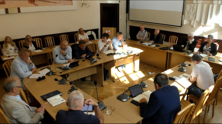 Szpital uratowany kosztem 5 mln zł. Miasteccy radni postawieni pod ścianą w sprawie dalszego funkcjonowania placówki