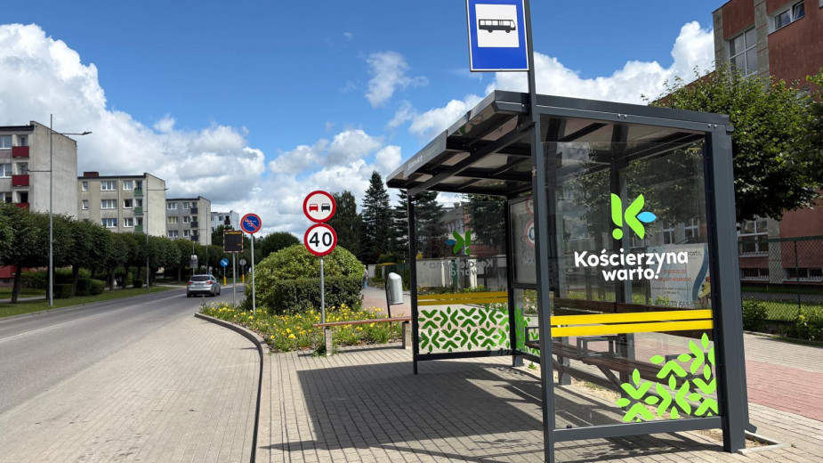 Pięć nowych wiat przystankowych pojawi się niebawem w Kościerzynie. "Podpisaliśmy umowę na dostawę i montaż"