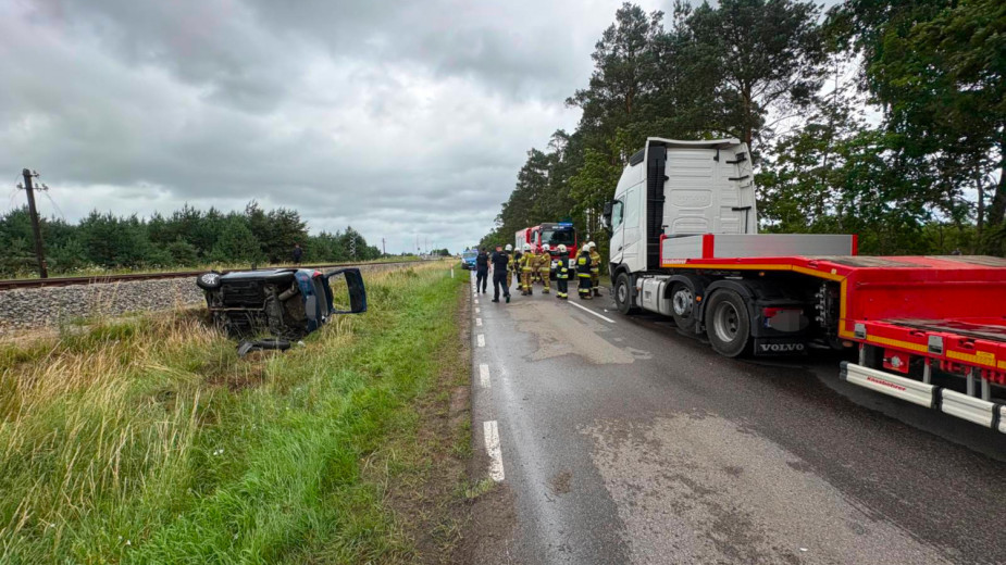 Wypadek na drodze wojewódzkiej 235 Chojnice-Brusy. Na wysokości Żabna osobówka zderzyła się z samochodem ciężarowym