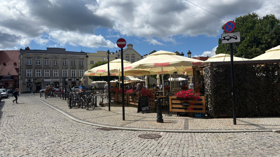 Znów będzie możliwy przejazd dookoła rynku. Od piątku 24 lipca wprowadzone będą zmiany w organizacji ruchu w ścisłym centrum Kościerzyny