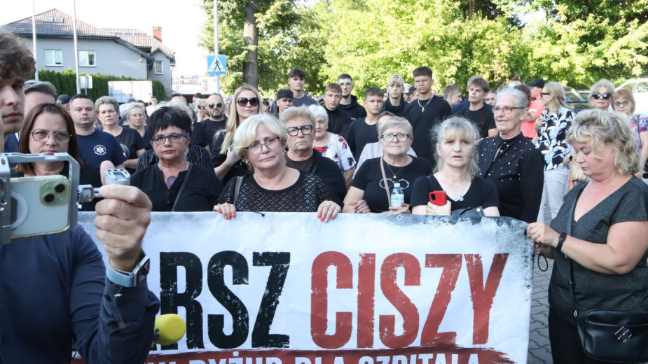 Tłumy na marszu milczenia w Miastku. "Tak żeby nas załatwić. Bez szpitala będziemy umierać"
