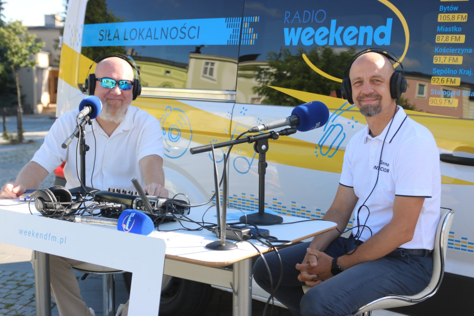 Lato z Weekend FM - nadajemy na żywo z Więcborka. Sprawdzamy jak wakacje mijają w Perle Pojezierza Krajeńskiego. "Cieszymy się, że nasze piękne miasto ma tak nobilitujące określenia" (ROZMOWY, FOTO)