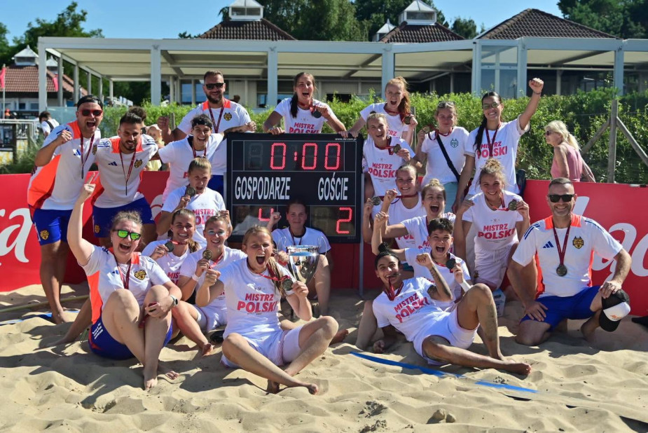 "Robota została wykonana". Red Devils Ladies Chojnice zn&oacute;w najlepsze w kraju - wygrały Mistrzostwa Polski w Beach Soccerze