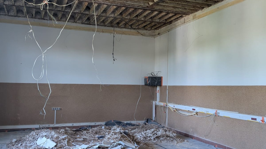 Remont w kościerskiej budowlance zgodnie z planem.  Jedna z największych inwestycji w sferze oświaty powiatu kościerskiego (FOTO)