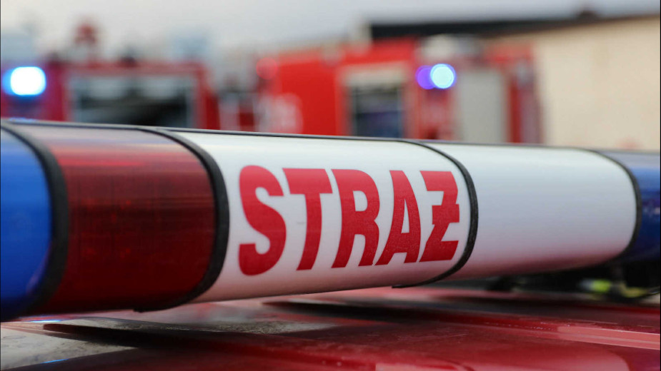 Groźny pożar budynku mieszkalnego. Z żywiołem walczyło 9 zastępów straży pożarnej
