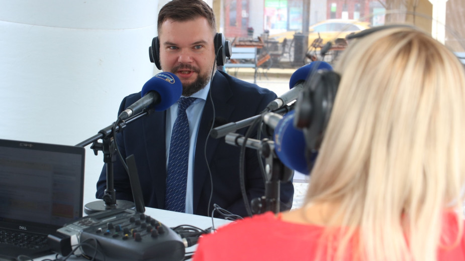 Lato z Weekend FM na koniec wakacji w Kościerzynie. Nadajemy na żywo z kościerskiego Rynku i zapowiadamy finał Muzycznego Lata. "Kościerzyna to jest świetne miejsce do życia" (FOTO)
