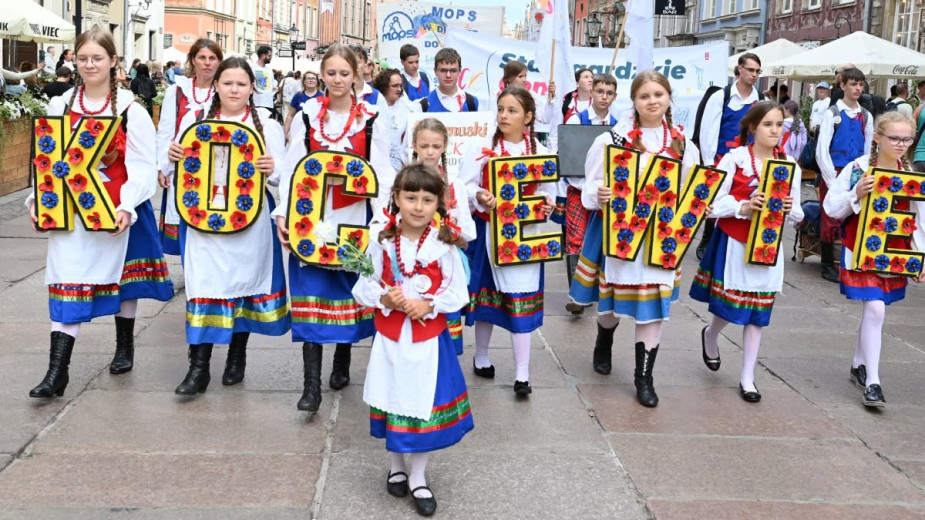 Korowód Kociewski po raz 10. przeszedł ulicami Gdańska. To element Dnia Kociewia w ramach Jarmarku św. Dominika (FOTO)