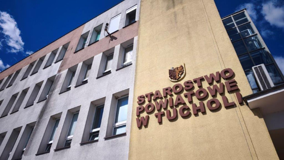 Władze powiatu tucholskiego szykują wniosek o dofinansowanie remontu drogi przebiegającej przez miejscowość Stobno