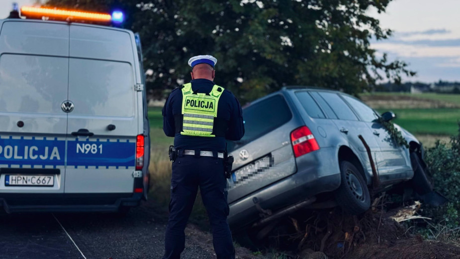 Wypadek na drodze wojewódzkiej 235 w gminie Brusy. Pasażerka Volkswagena trafiła do szpitala