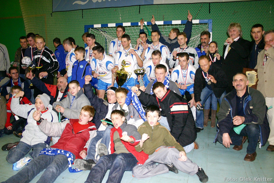 Holiday Chojnice przestał istnieć 20 lat temu. Przypominamy historię futsalowej drużyny, kt&oacute;ra zniknęła, gdy była na szczycie. "Niesamowita ekipa"