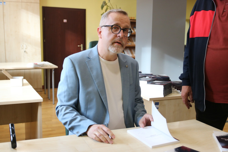 Historia Kolejarza Chojnice spisana w książce, a także opowiedziana przez zawodnik&oacute;w i trener&oacute;w. Posłuchaj audycji o 100-leciu klubu z ulicy Lichnowskiej