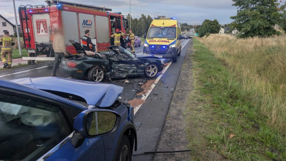 Zderzenie dwóch aut na trasie Chojnice-Topole. Są pierwsze policyjne ustalenia (FOTO)