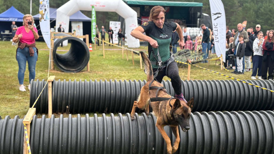 Sprawdzali swoje możliwości i wzajemne zaufanie. We Wdzydzach, w gminie Kościerzyna odbył się Dogmagedon K9 (FOTO, RELACJA)