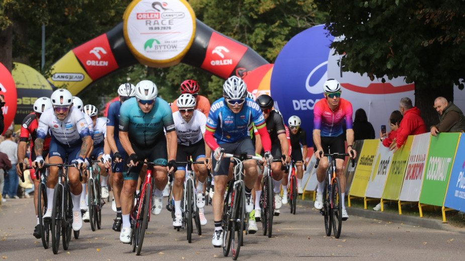 "Wspaniałe miejsce, wspaniała trasa, profesjonalna organizacja". Cykl kolarski dla amatorów Orlen Lang Team Race finiszował w Bytowie (FOTO)