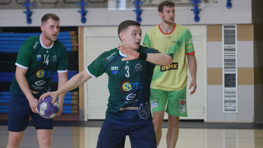 Handball Czersk o krok od sprawienia sensacji. Przegrał z jednym z faworytów ligi tylko jedną bramką