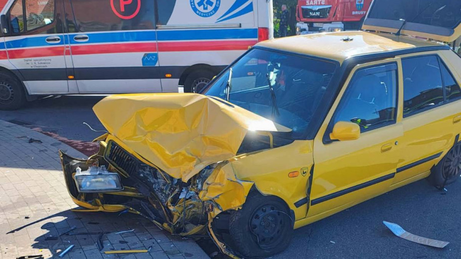 Zderzenie dwóch pojazdów na drodze wojewódzkiej 235 w Lubni