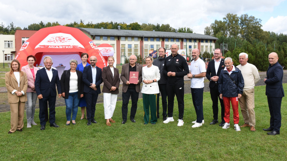 Miastko z ministerialną dotację na budowę wielofunkcyjnego boiska sportowego. Obiekt powstanie przy Szkole Podstawowej nr 3 (FOTO)