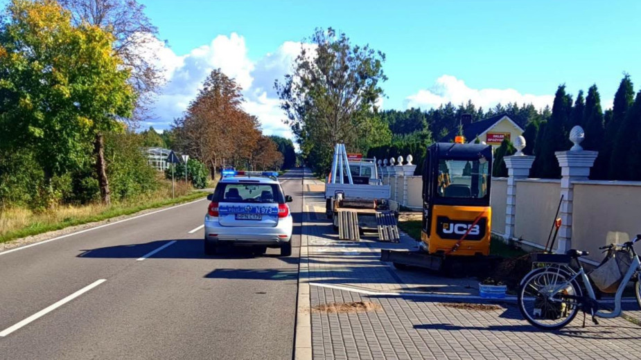 Potrącenie rowerzystki na ulicy Śliwickiej w Czersku. Kobieta z obrażeniami trafiła do szpitala