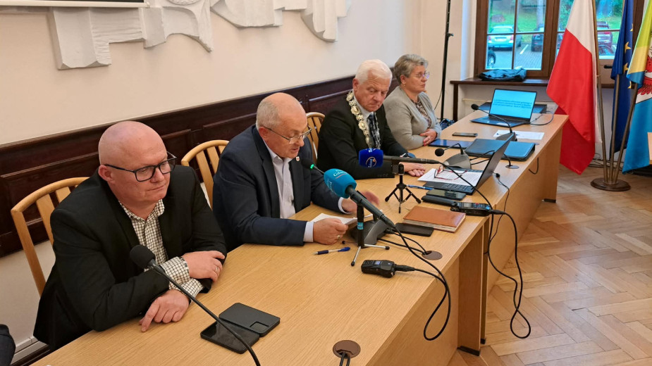 Radni nie poparli referendum w sprawie odwołania burmistrza Miastka. Wnioskodawcy nie przekonali większości w radzie