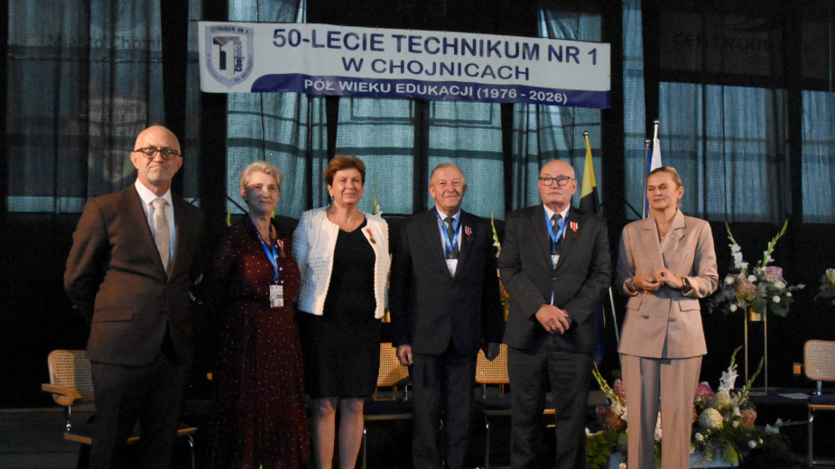 Pół wieku istnienia Technikum numer 1 w Chojnicach. Były wspomnienia, medale i wizyta minister edukacji (FOTO)