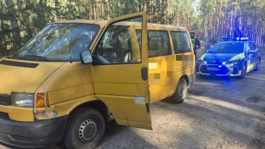 Kierowca pijany i na zakazie, pasażer poszukiwany. Policjanci z Człuchowa zatrzymali dwóch mężczyzn w gminie Koczała
