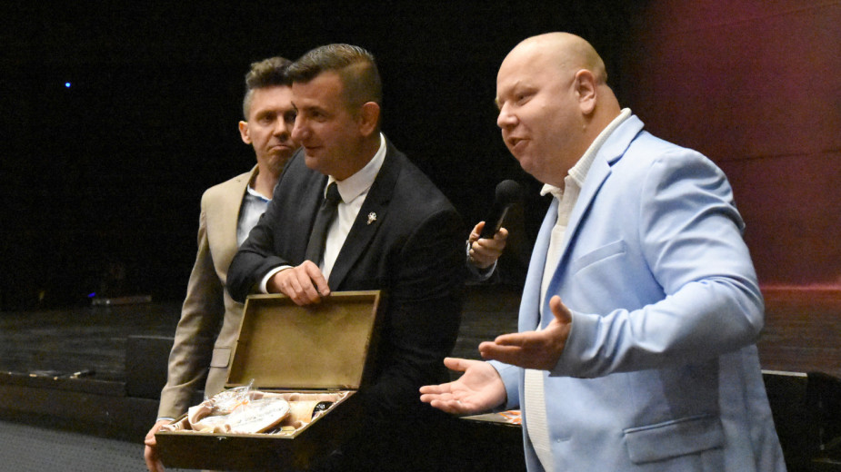 Ruszył Turniej Miast w chojnickiej odsłonie. Jako pierwsi rywalizowali aktorzy teatrów z Chojnic i Dzierżoniowa (FOTO)