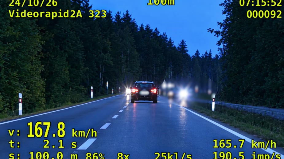 Pędził 167 km/h. 35-letni kierowca Chevroleta, którego zatrzymała kościerska policja, stracił prawo jazdy, otrzymał kilkanaście punktów karnych i słony mandat