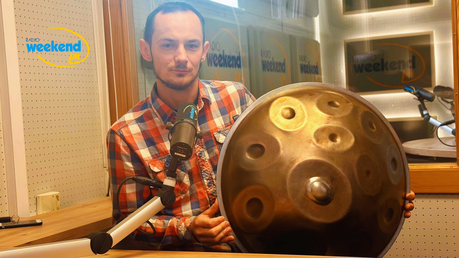 "Zakochałem się w tym instrumencie". Marcin Żołędziewski z Charzyków odkrywa w Weekend FM niezwykłe brzmienie handpanu (ROZMOWA, WIDEO)