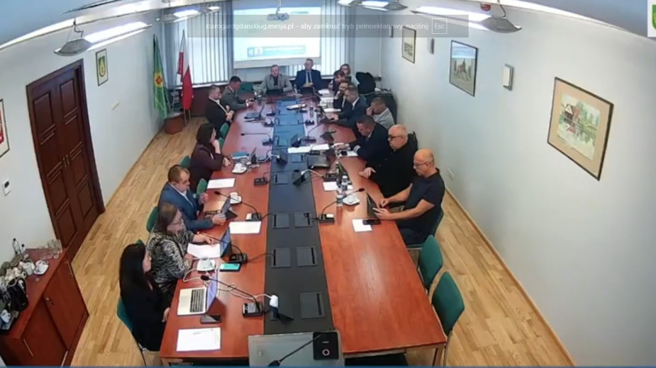 Radni gminy Starogard Gdański, którzy nie pracują w komisjach, dostaną niższe diety. Nie wszyscy radni poparli zmianę: "Nie wiem, skąd taka decyzja"