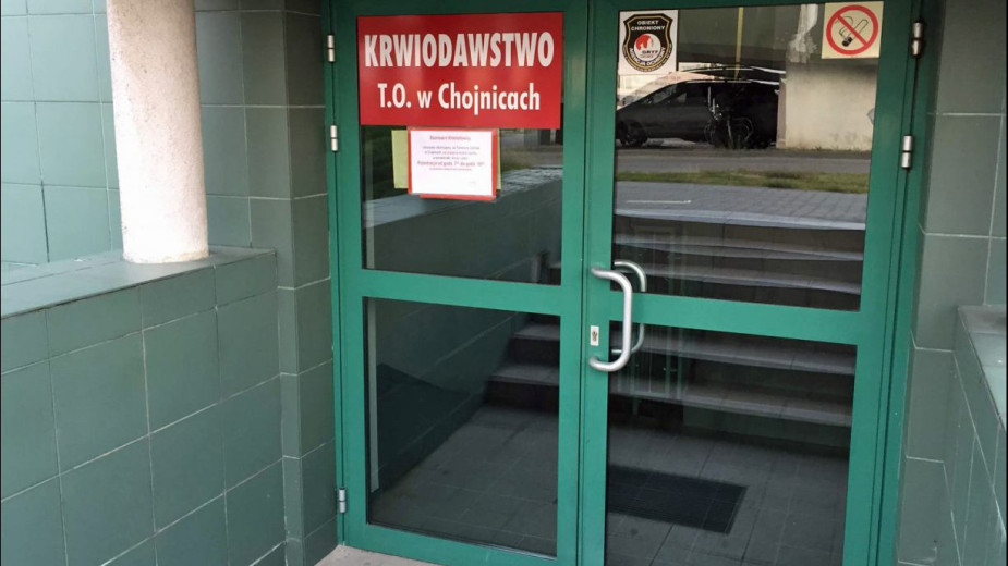 Pytania o przyszłość stacji krwiodawstwa na sesji Rady Powiatu Chojnickiego. "Lampy wiszące na trytytkach i zamiast żaluzji powieszone podkłady"